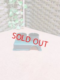 ★エサ皿付シェルター　新品　３００円均一★